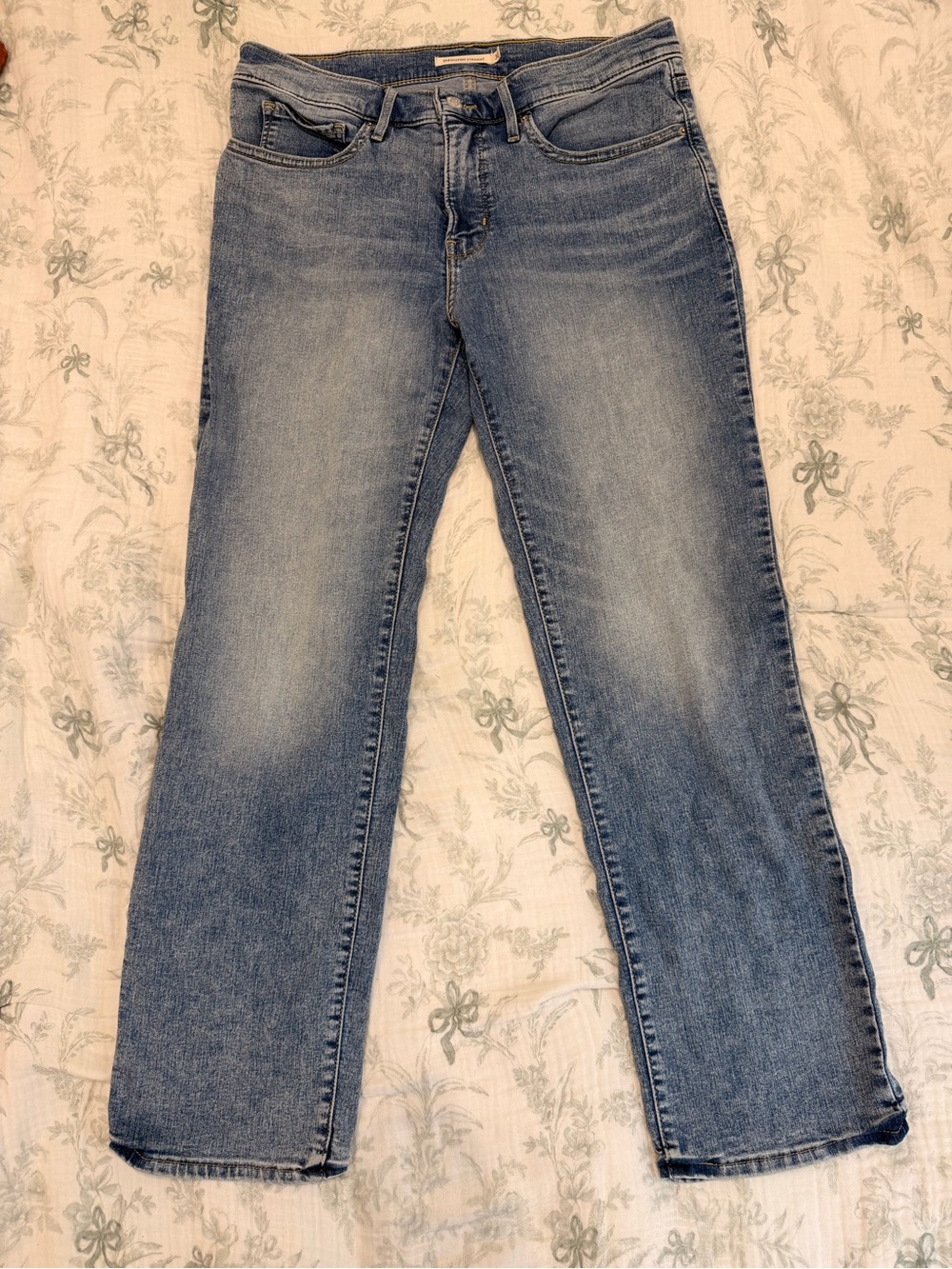 Levi’s 314 Straight-Leg Jeans